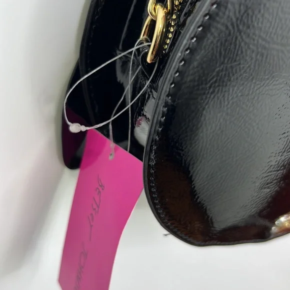BETSEY JOHNSON HALLOWEEN “ BAT” BLACK PATENT LEATHER CROSSBODY BAG PURSE NWT - Picture 4 of 8